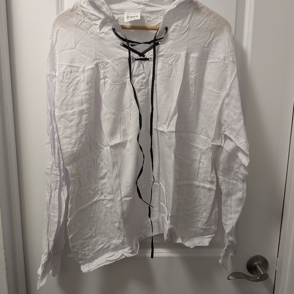 Men's One Size fits most pullover Pirate Shirt Halloween Costume - Picture 1 of 3